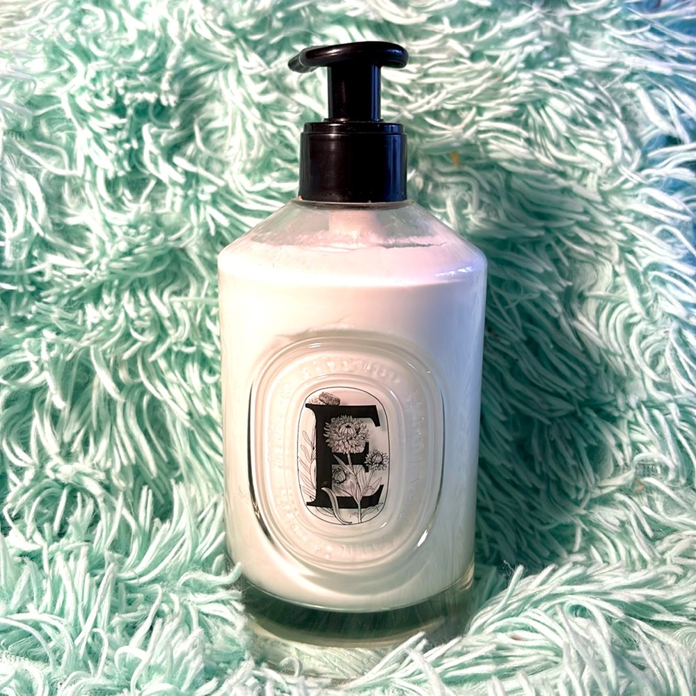 Diptyque E velvet hand lotion 11.8 oz